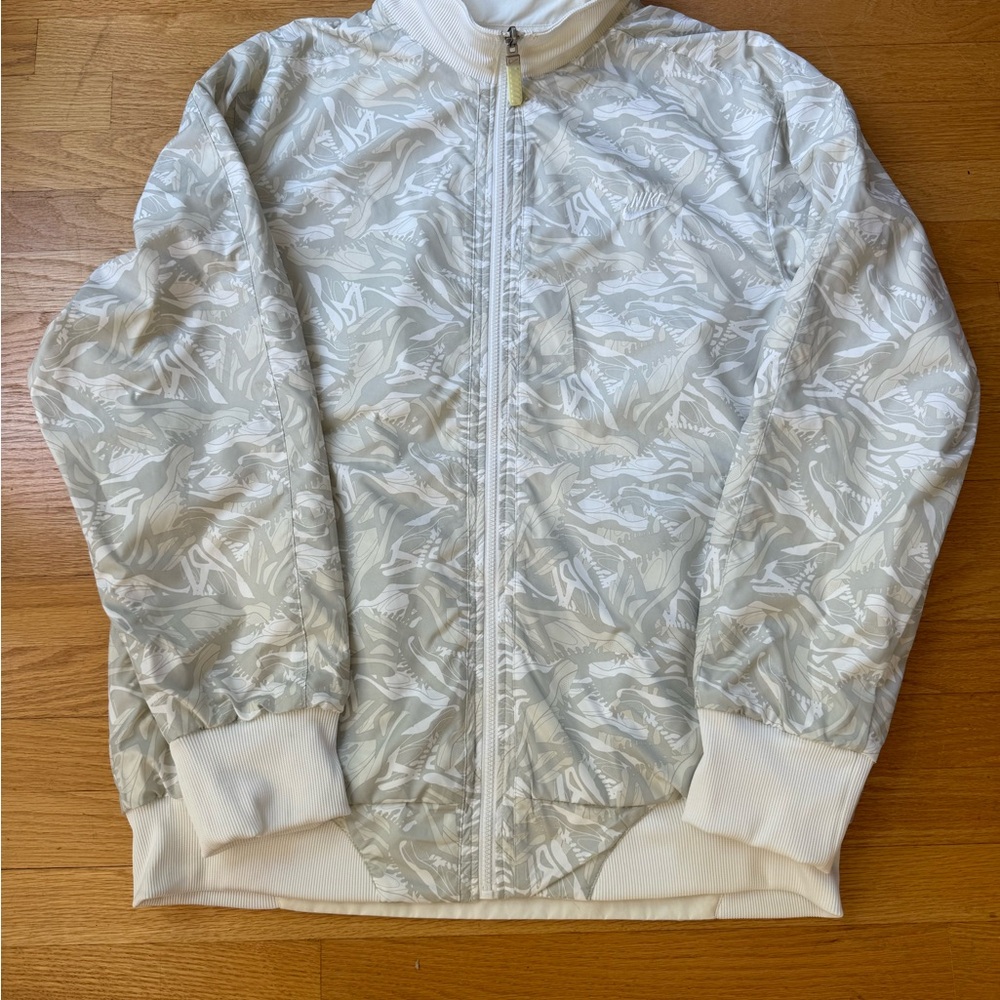 Rare NIKE Reversible White/Gray Shoe Pattern Jacket Size XL